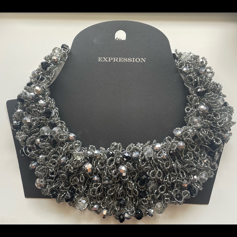 Gorgeous statement necklace